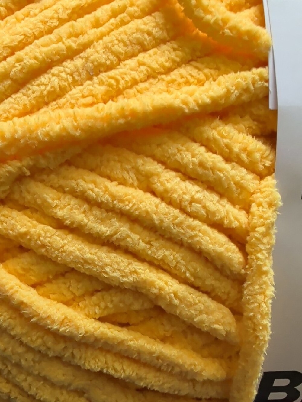 Bernat Blanket Brights Chenille Yarn - School Bus Yellow - Picture 4 of 4